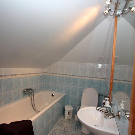 Guesthouse Storu-Laugar Laugar  Exteriör bild