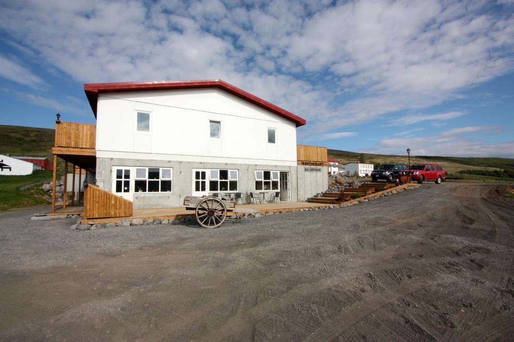 Guesthouse Storu-Laugar Laugar  Exteriör bild