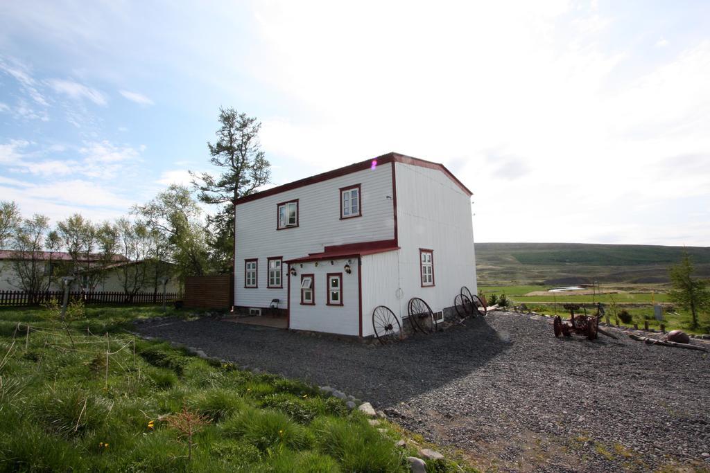 Guesthouse Storu-Laugar Laugar  Exteriör bild