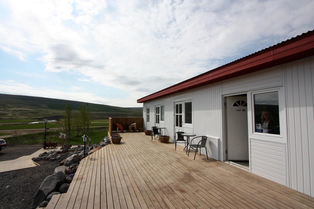 Guesthouse Storu-Laugar Laugar  Exteriör bild