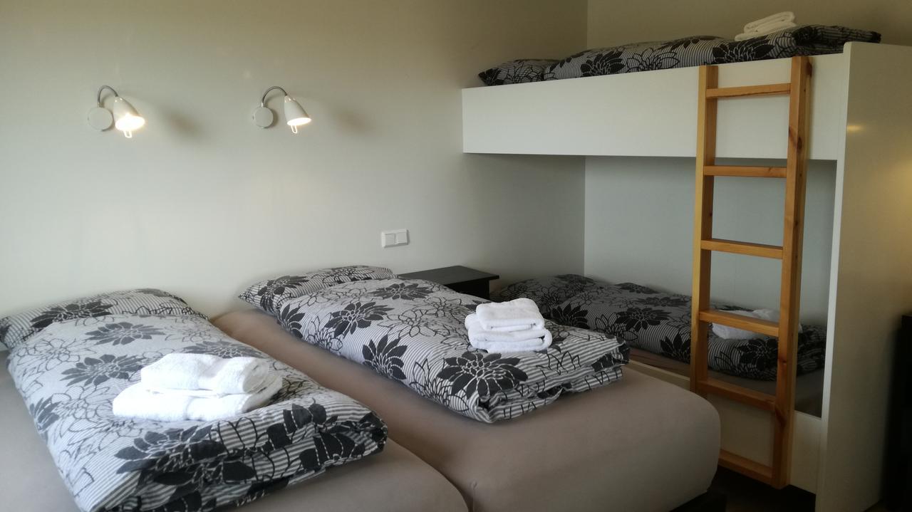 Guesthouse Storu-Laugar Laugar  Exteriör bild