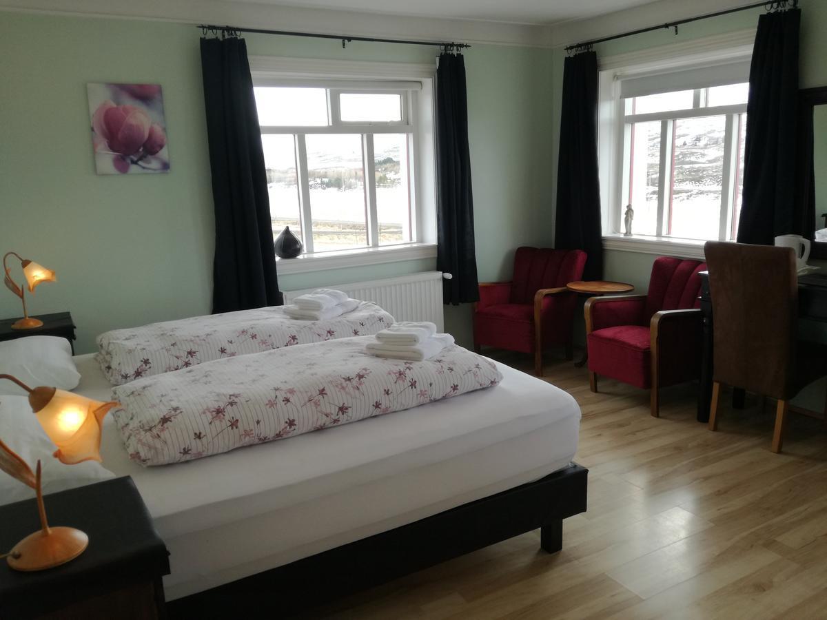 Guesthouse Storu-Laugar Laugar  Exteriör bild