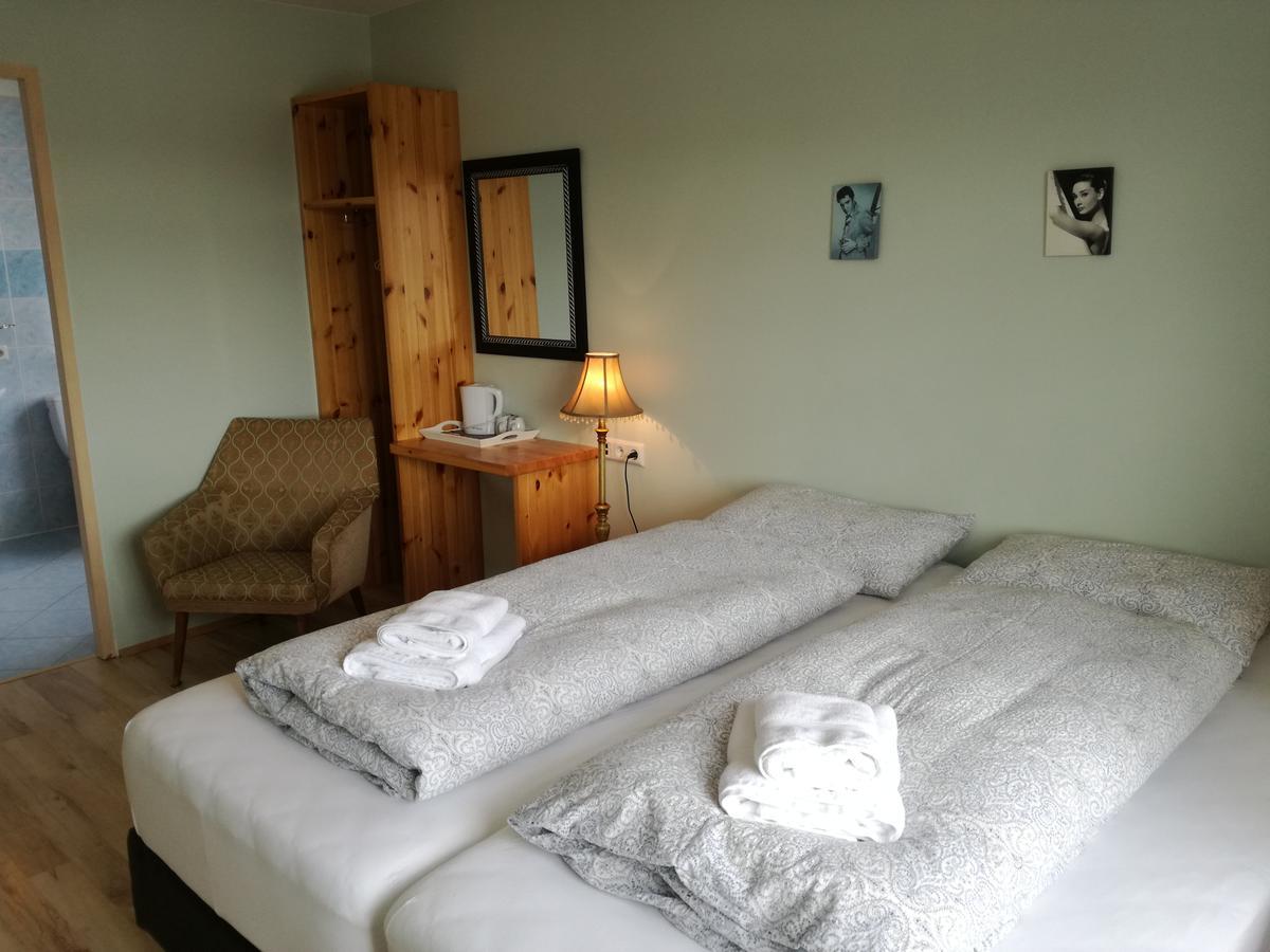 Guesthouse Storu-Laugar Laugar  Exteriör bild